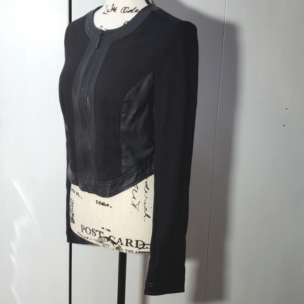 Bisou Bisou| Womens Black Mixed Media Fabric Cropped Faux Leather Jacket Sz.S